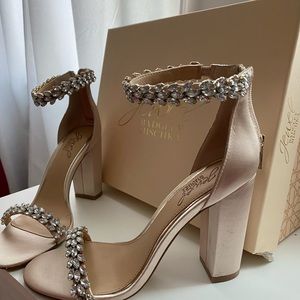 Badgley Mischka Jewel nude heels